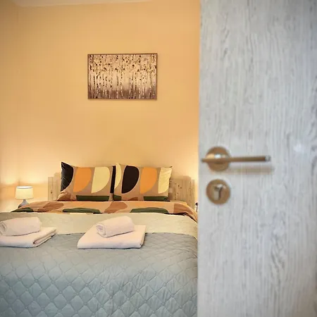 Cozy & Comfort For 4 Guests 10 Minutes Away From Centre Appartement
