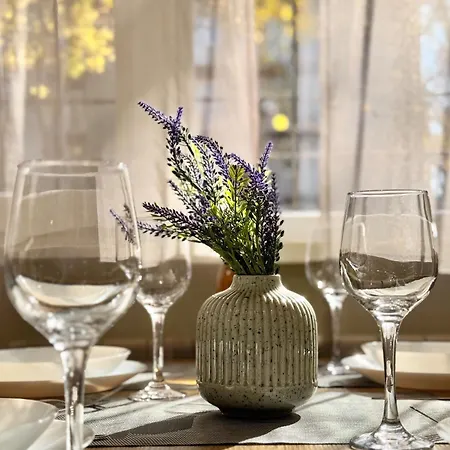 Cozy & Comfort For 4 Guests 10 Minutes Away From Centre *