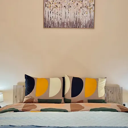 Cozy & Comfort For 4 Guests 10 Minutes Away From Centre Lejlighed Sofia