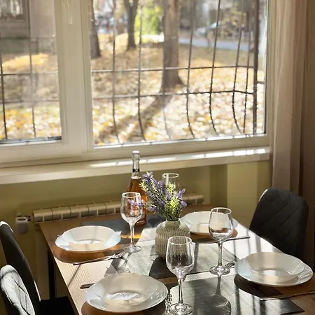 Cozy & Comfort For 4 Guests 10 Minutes Away From Centre 公寓 *